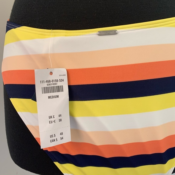 Abercrombie and Fitch one piece bathing suit - Picture 7 of 12